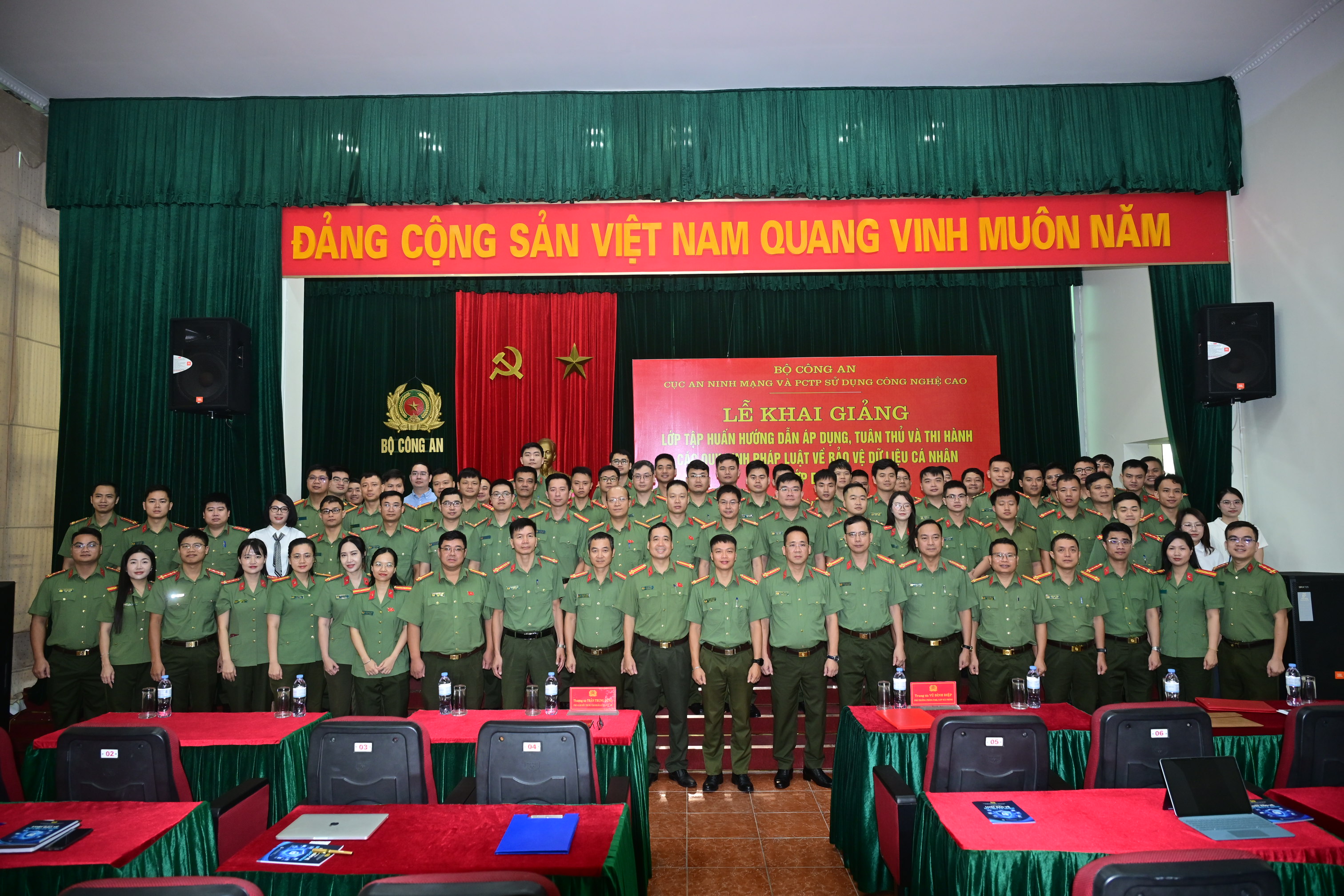 Phối hợp tổ chức lớp tập huấn hướng dẫn áp dụng, tuân thủ và thi hành các quy định pháp luật về bảo vệ dữ liệu cá nhân Công an các tỉnh, thành phố khu vực phía Bắc